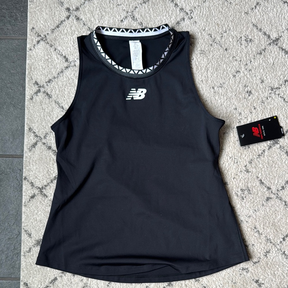 New Balance Women's Black Tank Top Athletic Tank Size Womens Large